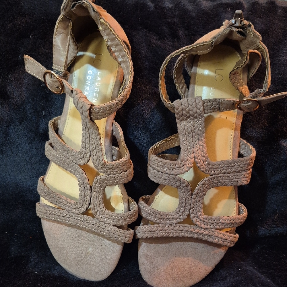 LC Lauren Conrad Tan Gladiator Sandals with Buckle Straps